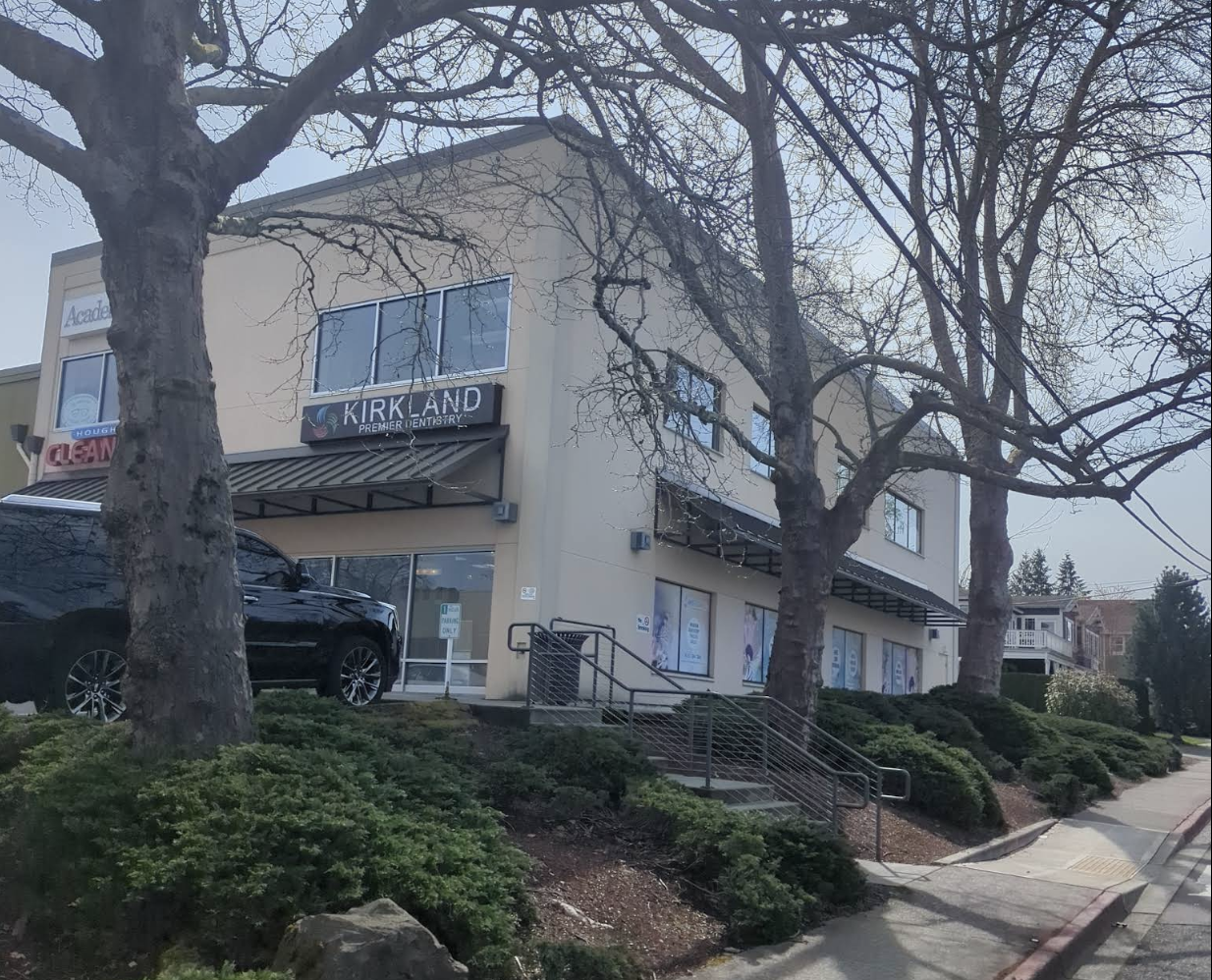 Exterior of Kirkland Premier Dentistry building